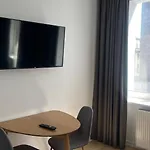 Kamienica łódzka Hotel apartamentowy 3*