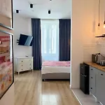 Kamienica łódzka Hotel apartamentowy 3*