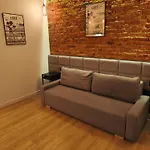 Kamienica łódzka Hotel apartamentowy 3*