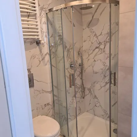 Kamienica łódzka 3*