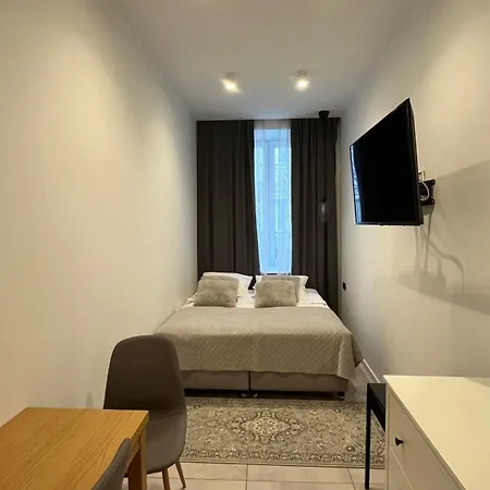 Kamienica łódzka 3*