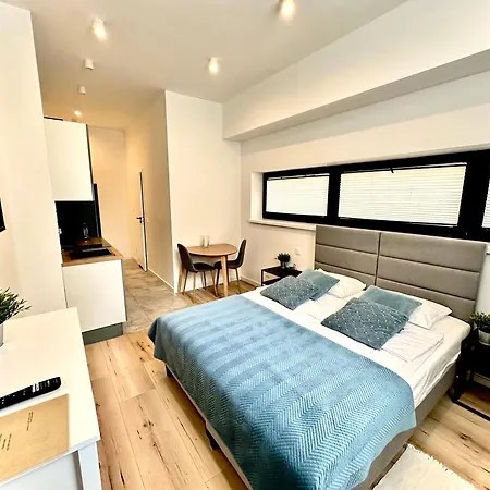 Aparthotel Kamienica Lodzka *